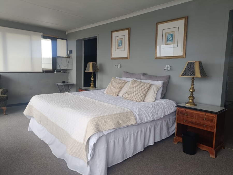 5 Bedroom Property for Sale in De Bakke Western Cape